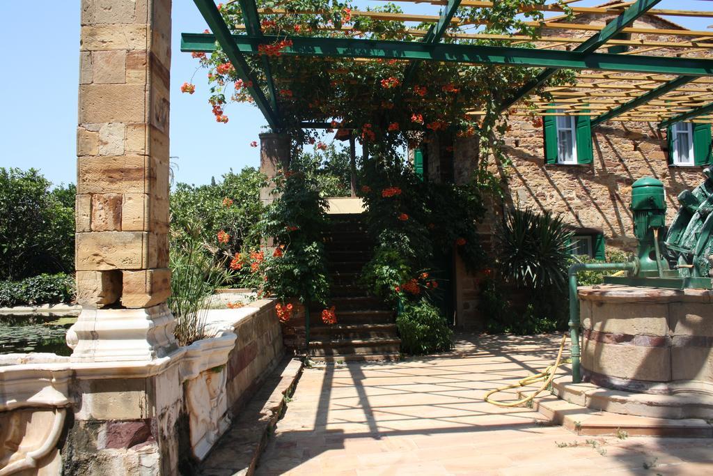 Perleas Hotel Kámbosz Kültér fotó