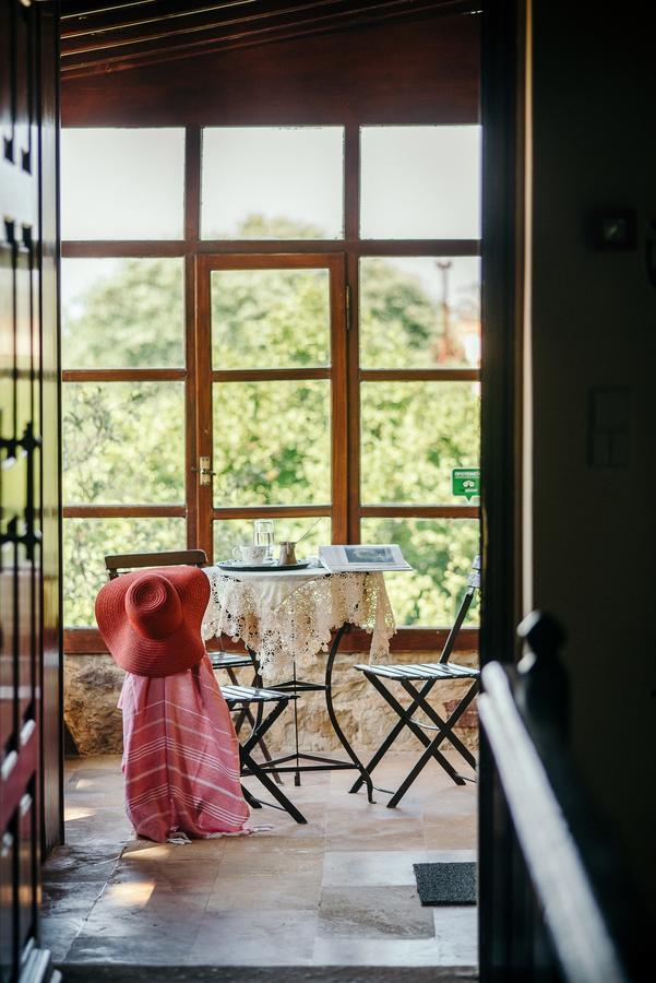 Perleas Hotel Kámbosz Kültér fotó